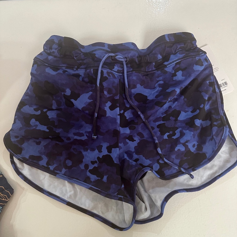 ATHLETA Surge Swim short L NWT!